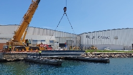 PortCastelló avanza en el muelle transversal exterior con la instalación de vigas prefabricadas