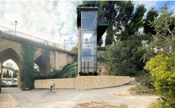 Simulación incluida en el proyecto de cómo quedará integrado en el cauce el ascensor panorámico. - 