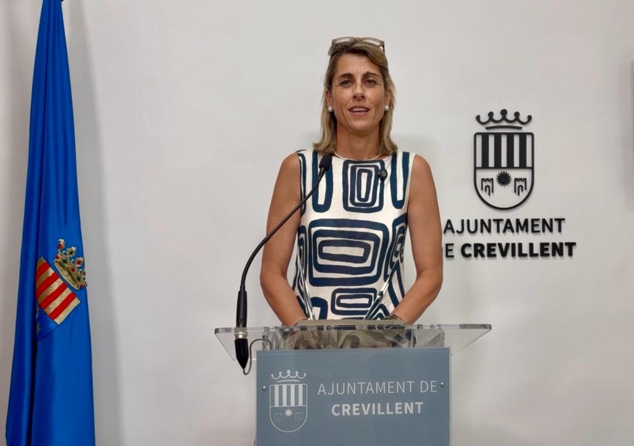 Crevillent anuncia la modificación del proyecto de piscinas municipales, con la posibilidad de una cubierta