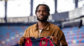 El Levante cierra la llegada del delantero Koyalipou, cedido por el RC Lens francés