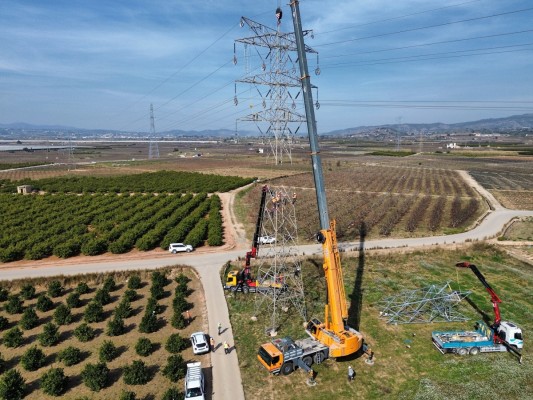 El BEI financia con 50 millones a Iberdrola para adaptar al cambio climático la red eléctrica afectada por la Dana