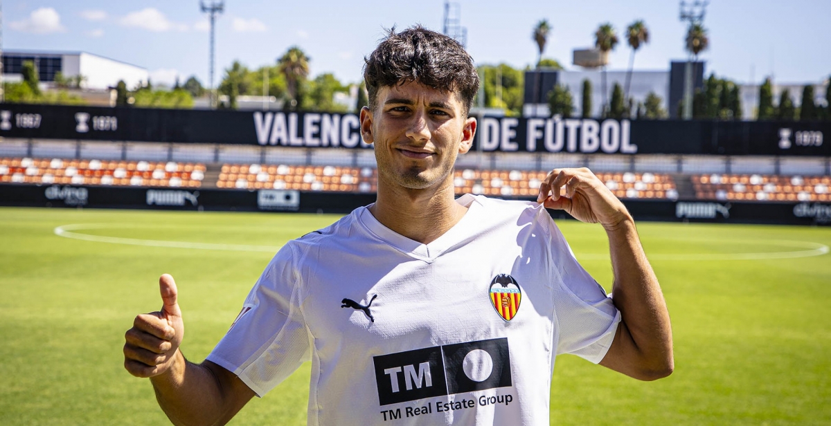 Marcos Navarro refuerza el lateral izquierdo del Valencia Mestalla