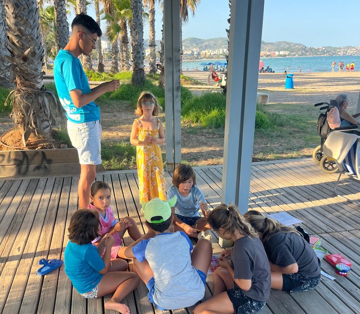 Las Bibliotecas del Mar de Benicàssim imparten talleres de inglés para los más pequeños este verano