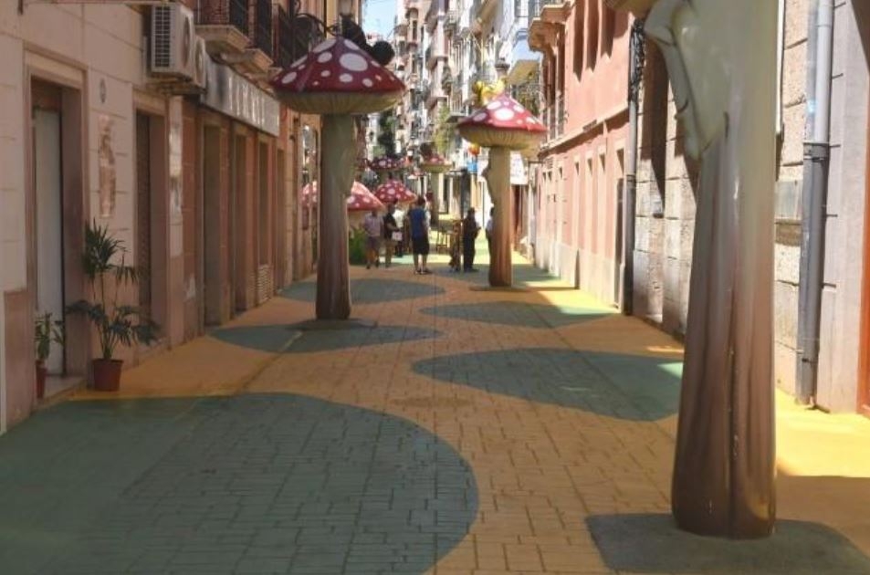 Alicante aprueba reurbanizar la calle San Francisco y remodelar el retén de la Policía Local en Juan XXIII 