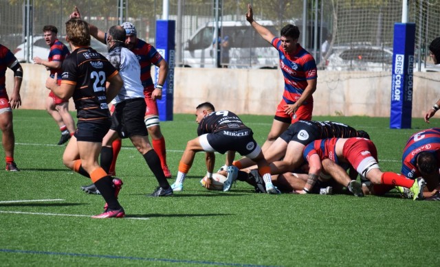 Les Abelles cae en el primer partido de la temporada