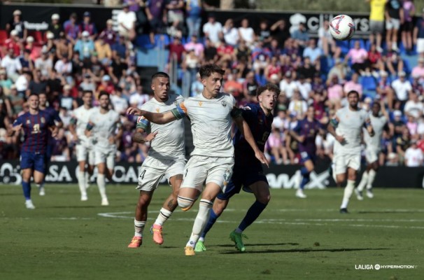 El Castellón reina en el caos y logra su segunda victoria consecutiva