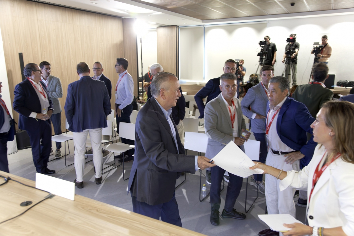 Roig descarta acudir a Cevisama y limita el impacto del arancel: 
