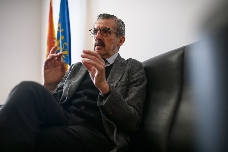 El comisionado de la Dana José María Ángel, en la cuerda floja por un presunto fraude curricular