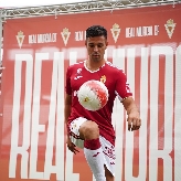 Álvaro Bustos ve que el Real Murcia y Etxeberria le van "como el anillo al dedo"