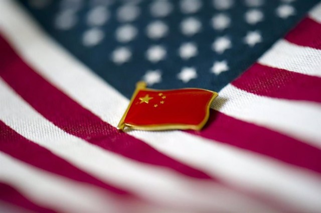 China ofrece síntomas de ralentización con el freno de la industria y el comercio minorista