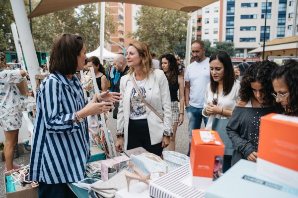 El Mercado Outlet dinamiza y potencia la economía de los comercios del Grau de Castelló