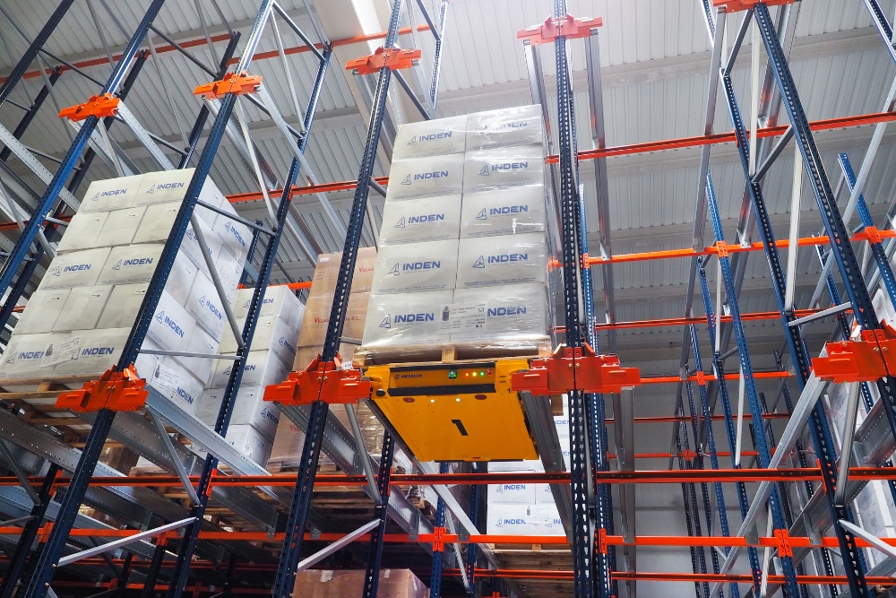 Inden, líder en envases plásticos, inaugura centro logístico en Castalla: 4.500 metros y automatización inteligente
