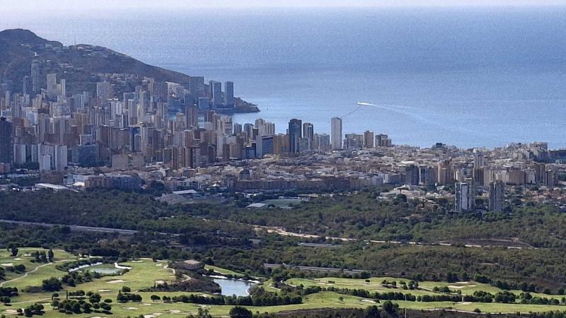 Aptur CV lanza una guía para identificar las viviendas turísticas legales
