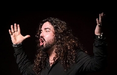 El alicantino Iván Chaskío aspira a lograr uno de los premios más relevantes del cante flamenco