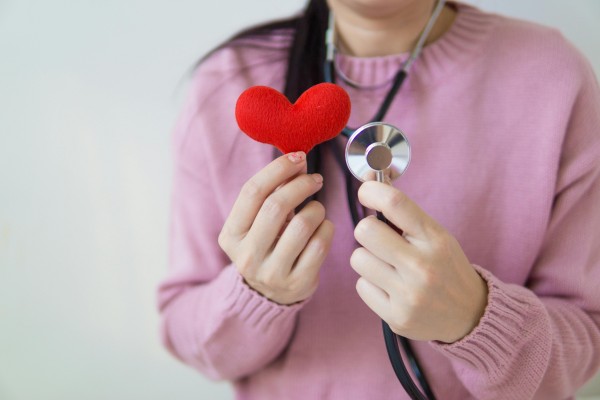 Expertos advierten de la poca conciencia entre las mujeres de la mortalidad que sufren por infarto