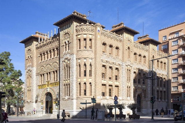 El edificio de Correos de Castelló genera expectación: seis empresas se interesan por la reforma