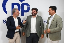 Elías Bendodo acusa en San Javier a Pedro Sánchez de llegar un "pacto de silencio" con el fiscal Ortiz