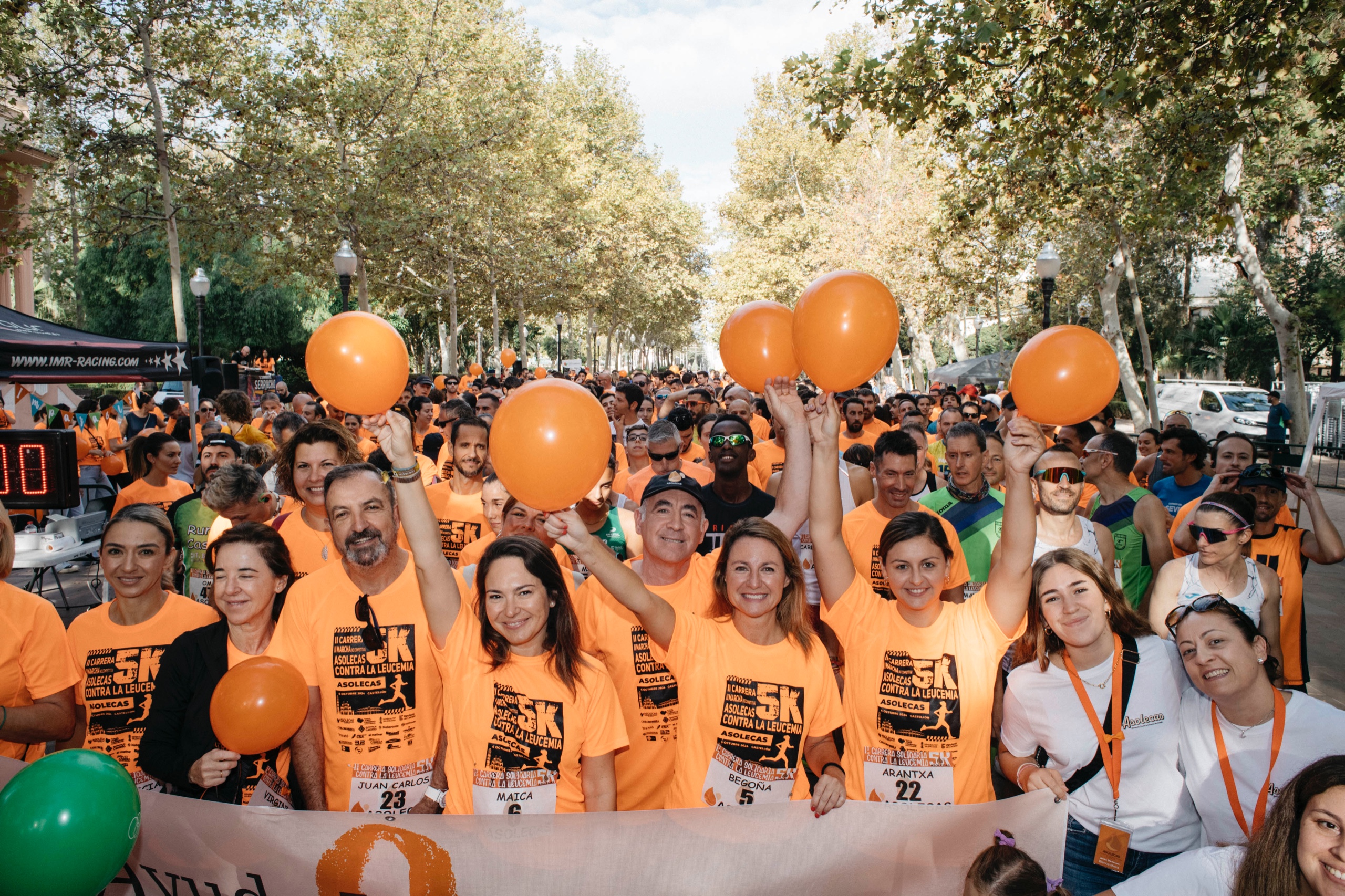 Las calles de Castelló se tiñen de naranja: más de 650 personas se unen contra la leucemia