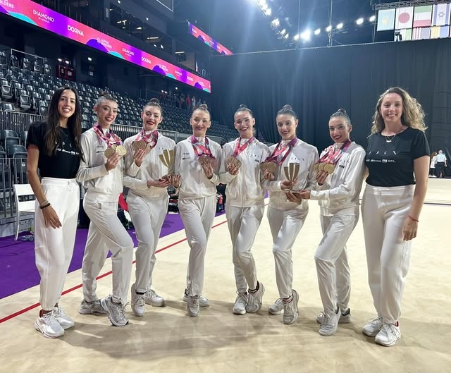 Triplete de oro para Marina Cortelles y Lucía Muñoz en la Copa del Mundo de Cluj Napoca