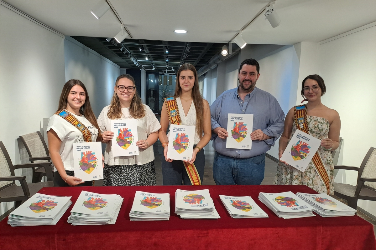Imatge del repartiment del llibres de les festes - 