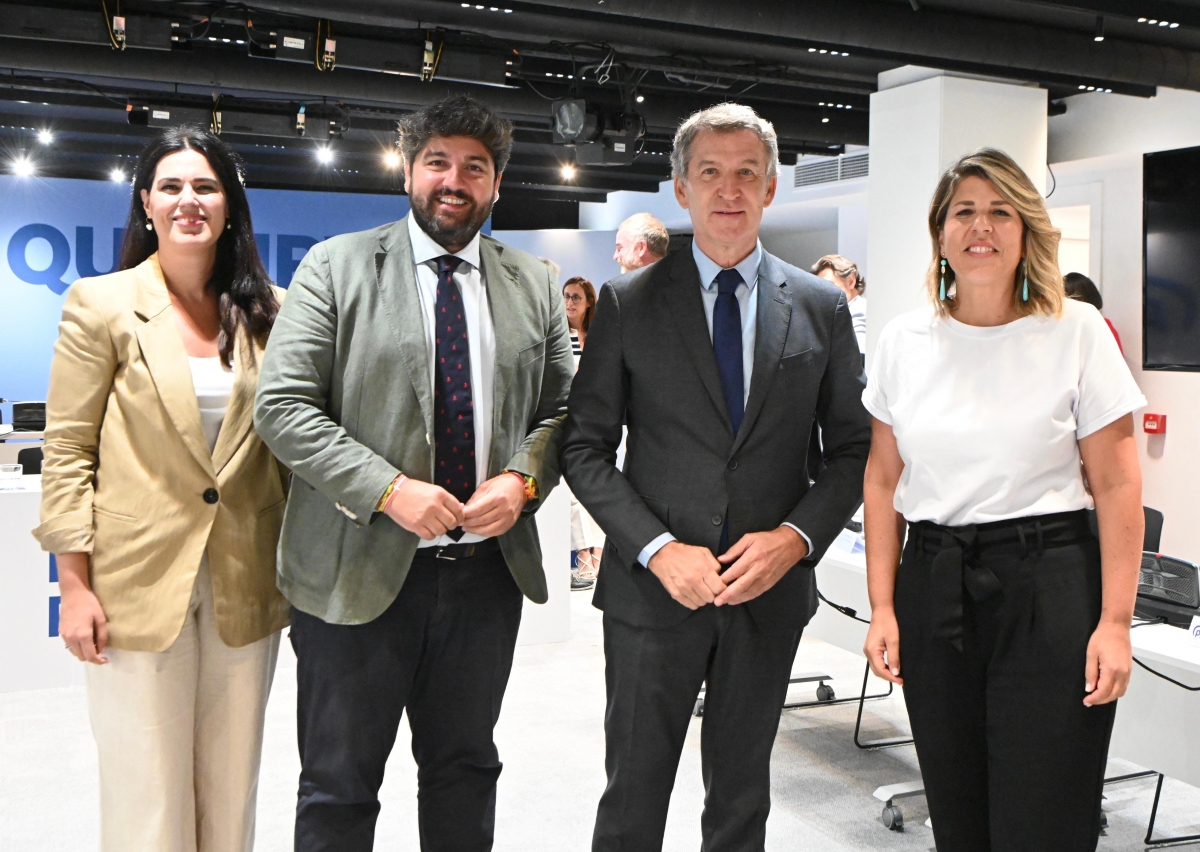 Miriam Guardiola, Fernando López Miras, Alberto Núñez Feijóo y Noelia Arroyo.