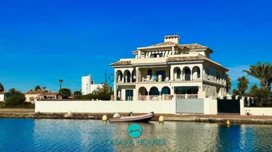 Casa de cine en La Manga - Foto: IDEALISTA Casa de cine en La Manga