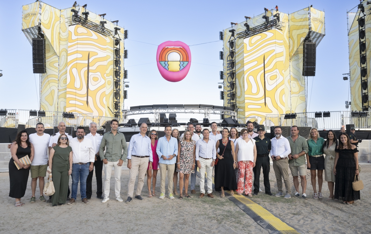 Marta Barrachina destaca el compromiso de la Diputación con el Arenal Sound