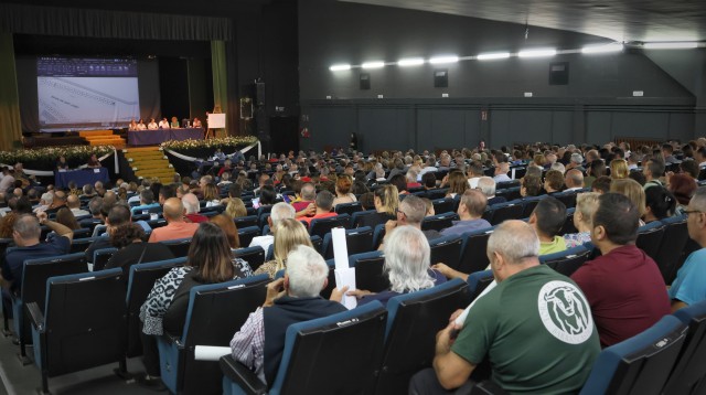 Onda realiza el tradicional sorteo de 'cadafales' para las más de 200 peñas y asociaciones de la Fira 2024

