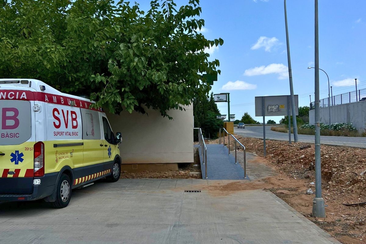 Soporte Vital Básico (SVB) en la urbanización Olimar de Chiva.  - Foto: AYUNTAMIENTO DE CHIVA