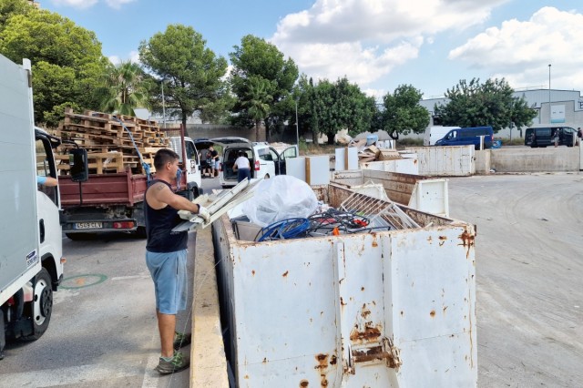 El debate del 'basurazo': Castelló invertirá parte del excedente en la compra de contenedores inteligentes