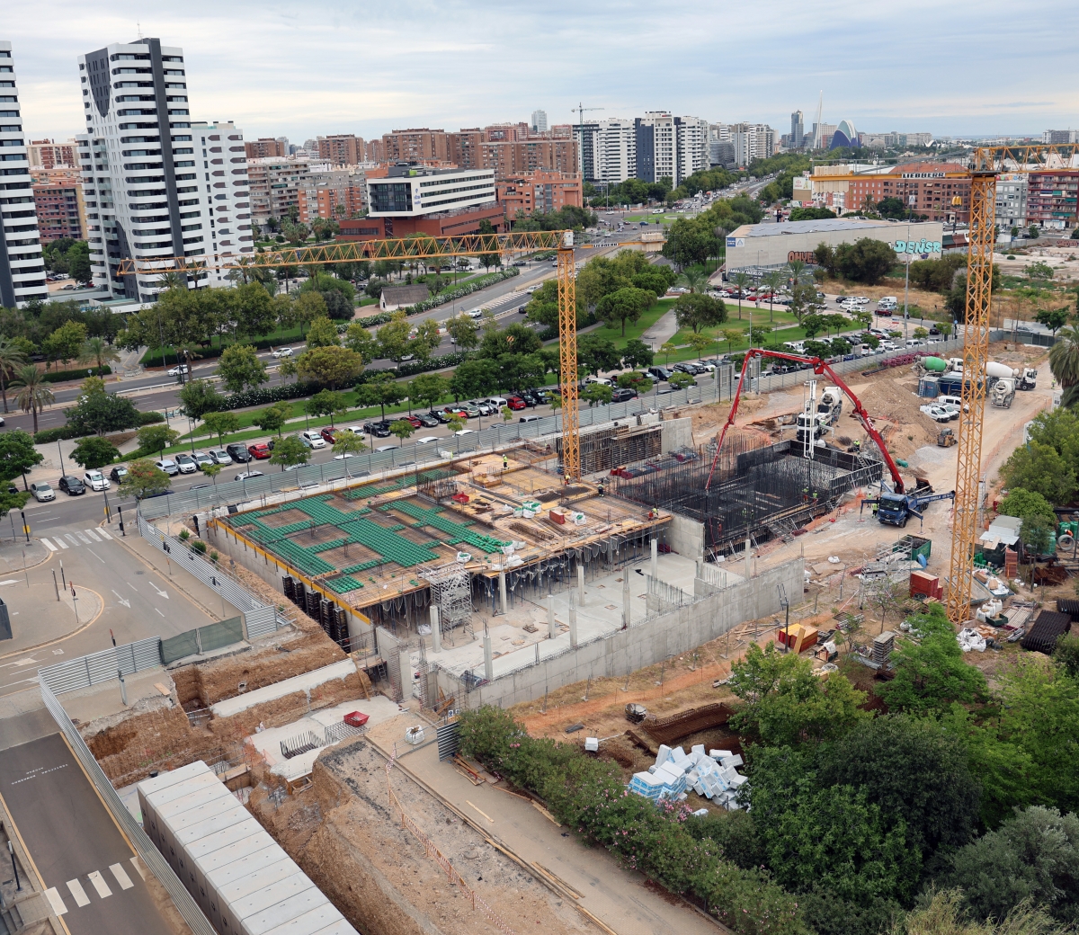 Sanidad inicia el hormigonado del búnker del futuro Centro de Protonterapia de València