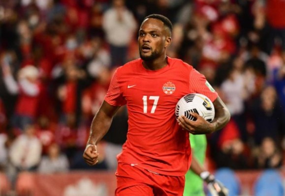 El Valencia busca delantero en la Premier mientras se posiciona por Cyle Larin
