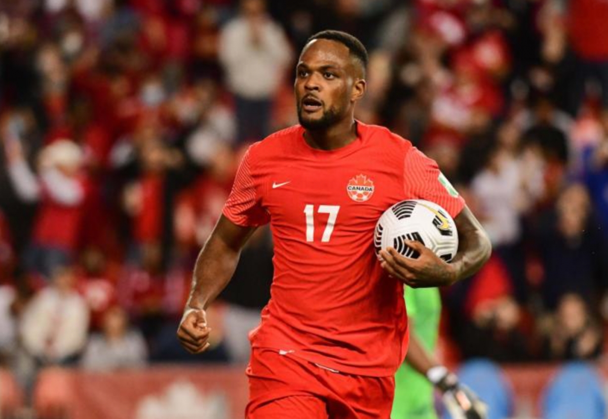 El Valencia busca delantero en la Premier mientras se posiciona por Cyle Larin