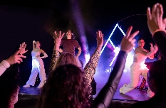 El artista Adho Life creará una experiencia musical inmersiva en el concierto gratuito que ofrecerá  en Los Alcázares
