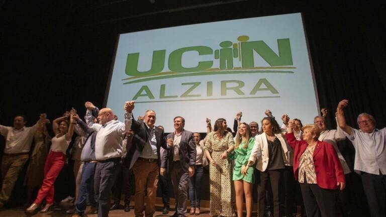 Imagen de archivo de afiliados a la agrupación local Ucin Alzira. - Foto: VP