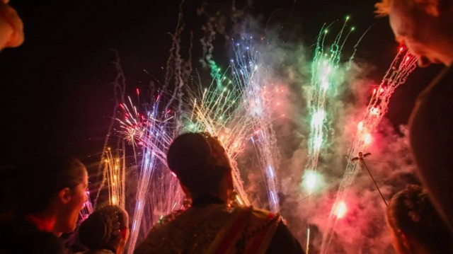 La Gestora de Festejos de Elche da su particular 'cridà' a las fiestas este viernes con una mascletà el doble de grande
