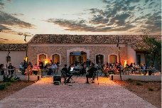 Vive las noches más especiales del verano en Finca Calderón: música, gastronomía y vino