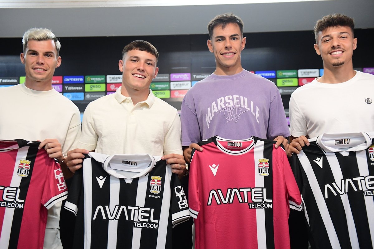 El Efesé presenta a cuatro fichajes en una: Luismi Redondo, Marc Jurado, Marco Carrascal y Kevin Sánchez