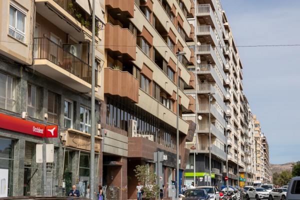 La compraventa de viviendas sube un 17,9% en junio y roza las 60.000 operaciones