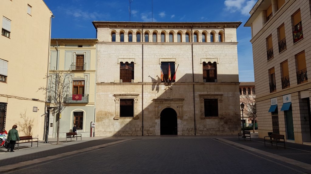 Fachada del Ayuntamiento de Alzira. - Foto: AYUNTAMIENTO DE ALZIRA Fachada del Ayuntamiento de Alzira.