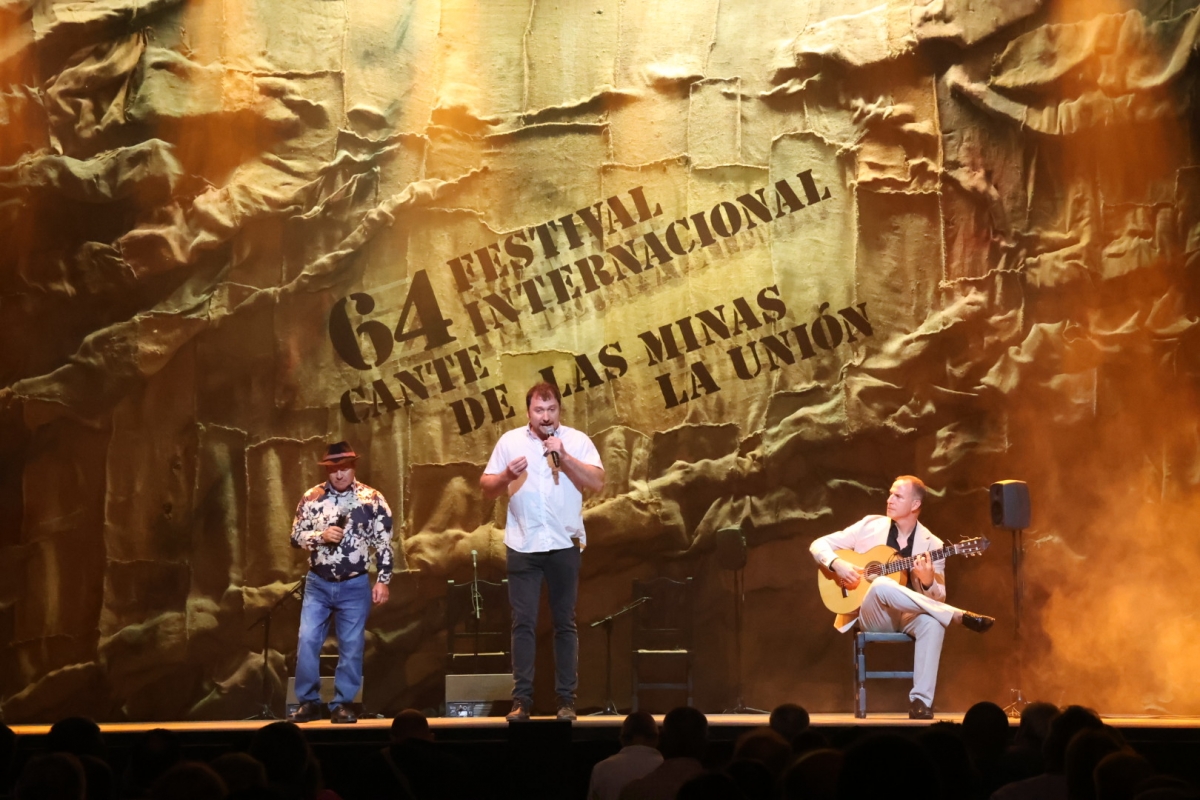 El Cante de las Minas arranca con fuerza: estas son todas las imágenes del pregón, la Gala de Ganadores y la Medalla de Oro al Teatro Real