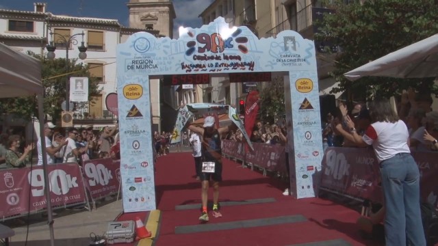 Kiko Martínez y Alicia Antón ganan la 90K Camino de la Cruz en Caravaca

