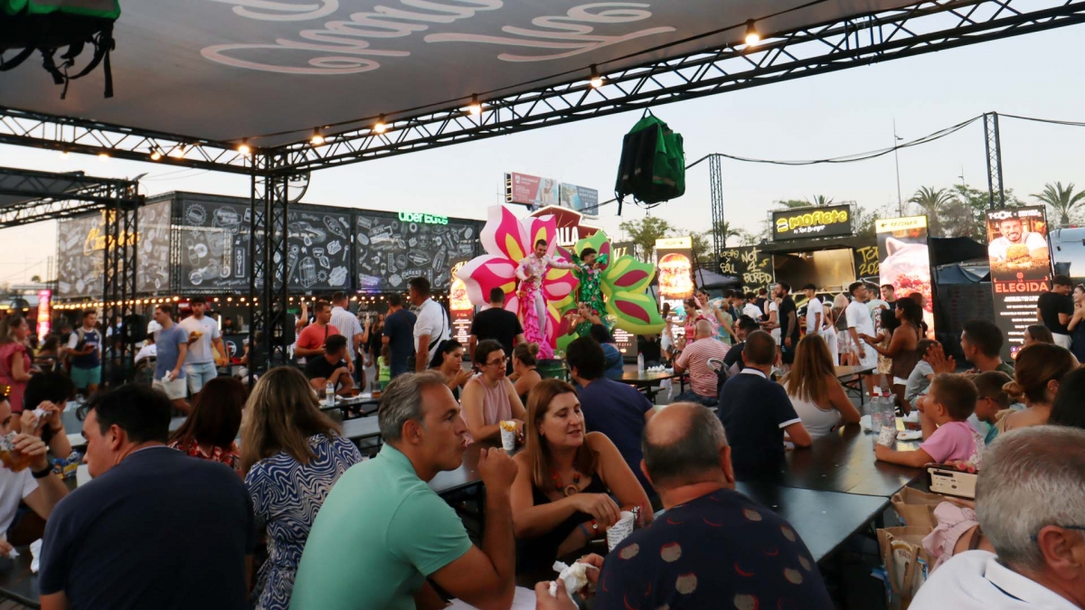 La ruta de ‘The Champions Burger’ hace parada en Benidorm con 16 hamburguesas a concurso
