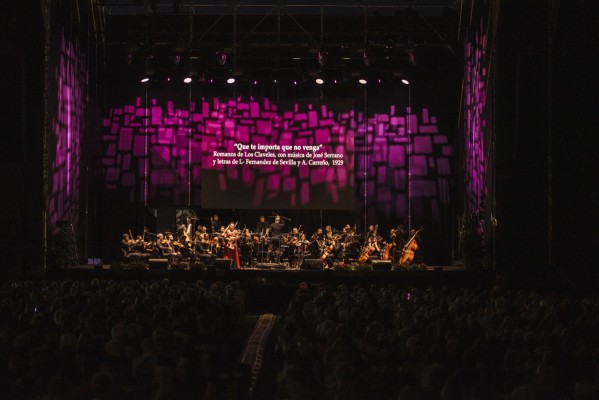 Plácido Domingo abre los conciertos en 'El Muelle Live' con una noche histórica en el Puerto de Alicante