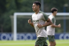El Villarreal ficha al central uruguayo Santiago Mouriño para las próximas cinco temporadas