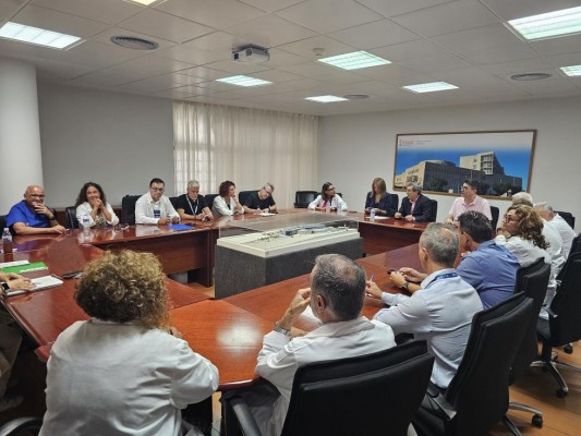 Sanidad y sindicatos alcanzan un acuerdo para renovar el convenio colectivo de La Ribera