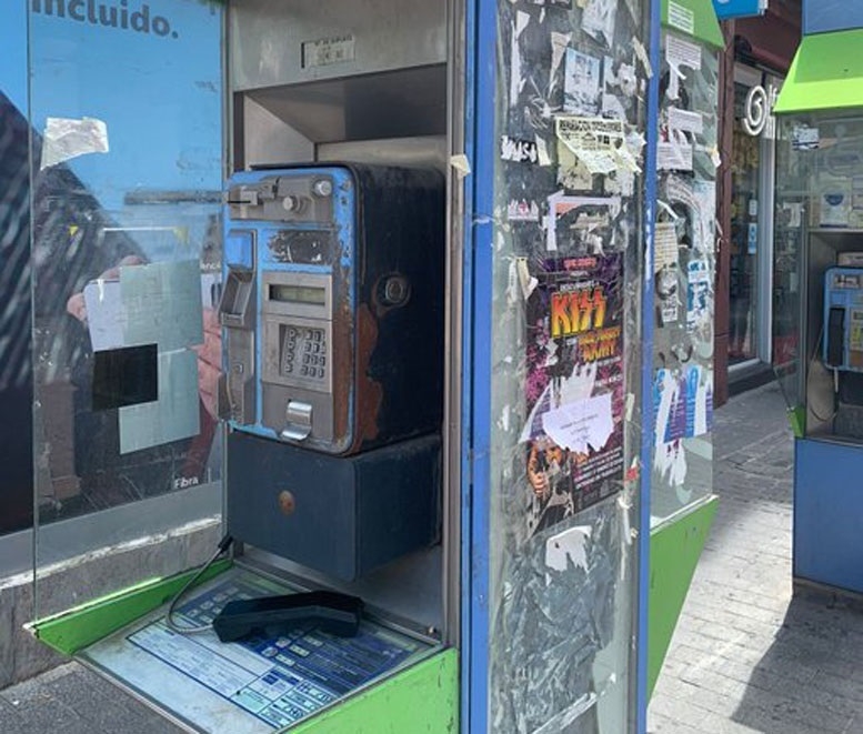 No solo el 'cojo Manteca' hizo uso de las cabinas telefónicas