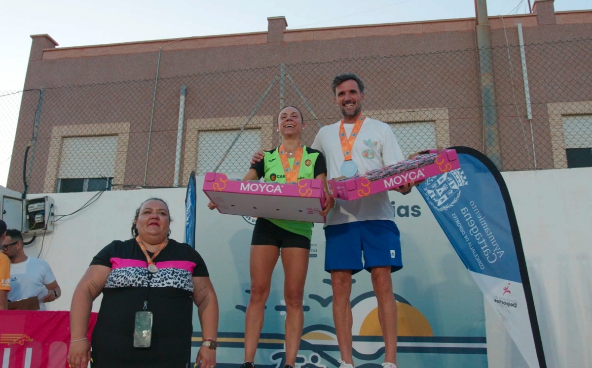 Moyca apoyando el deporte