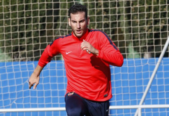 
Iván López recibe el alta médica tras mes y medio lesionado