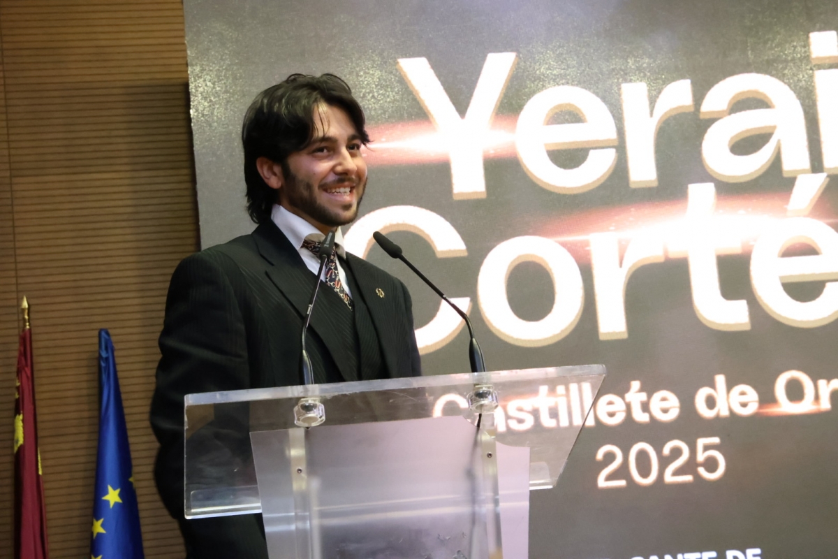 Yerai Cortés recibe el Castillete de Oro y cumple su sueño de formar parte del Cante de las Minas